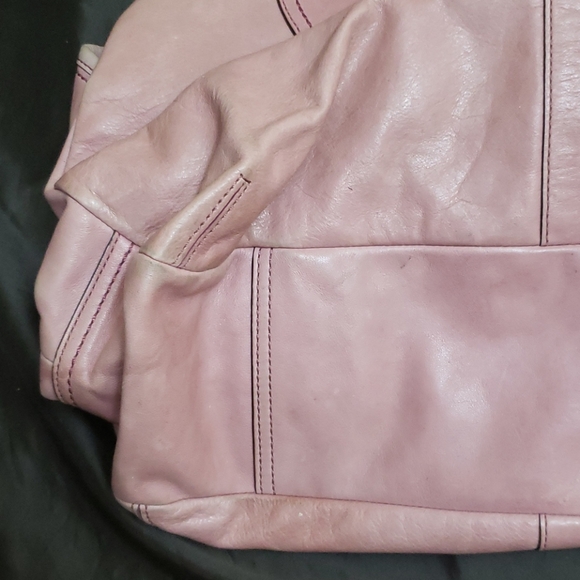 Coach pink leather ergonomic shoulder bag - Picture 6 of 8